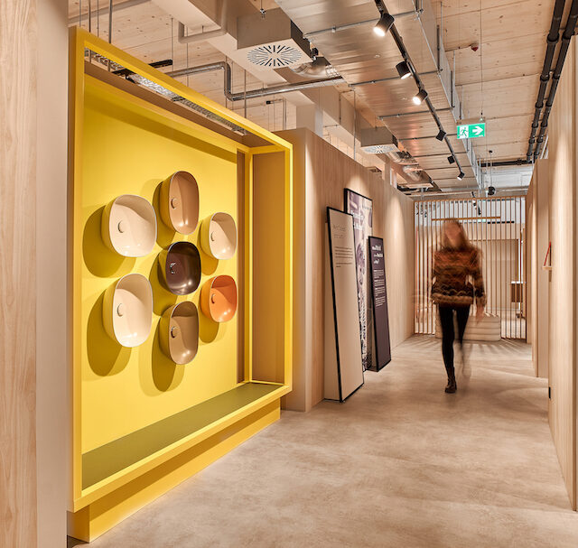 https://lovadesign.de/wp-content/uploads/2023/12/5_Richter_Frenzel_marketing_design_lova-640x607.jpg